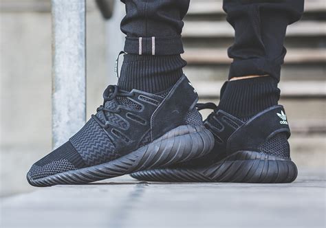 adidas tubular doom primeknit black.